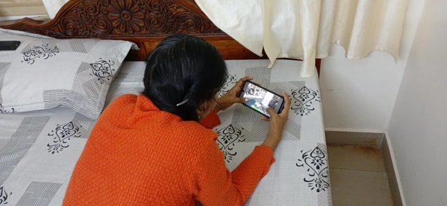 Ateşli Üvey Kız Kardeş Hafta Sonu Sikişiyor