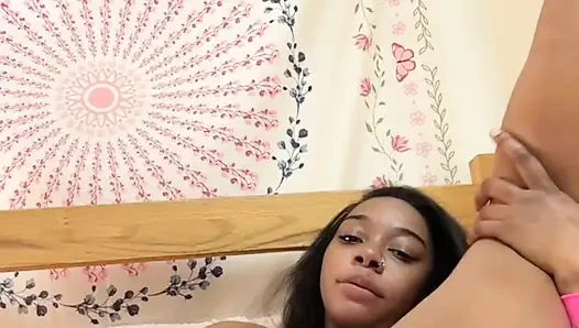 Biri gel beni siksin lütfen