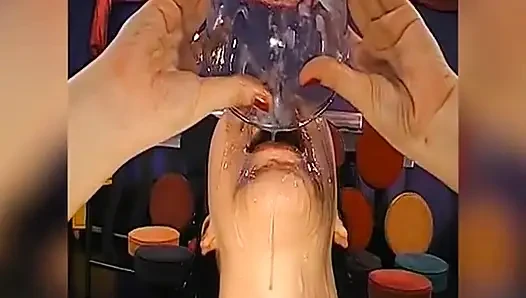 Cum Kokteyli - Sıcak Kahverengi Esmer Onu Yutmak Istiyor