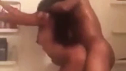 Tutan kaman maxibollo