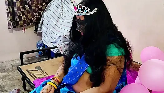 Kızılderili ev hanımı doğum gününde