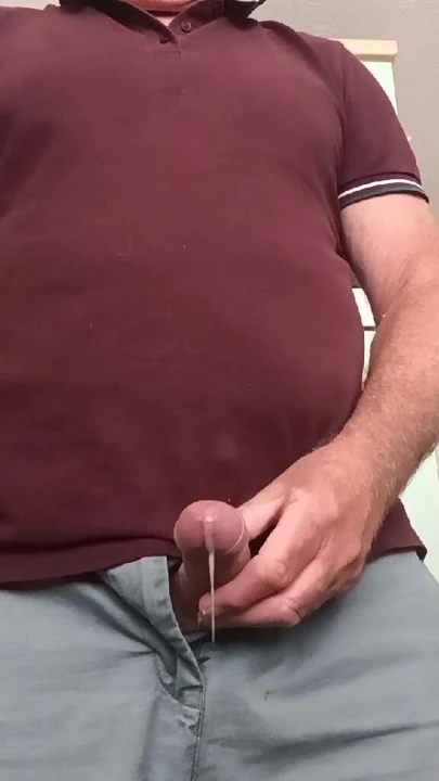 Sadece boşaltıyor.