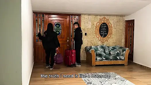 Havaalanında tanıştığım Kolombiyalı bir adam otelimde bana masaj teklif etti, sonunda seks yaptık ve büyük bir orgazm yaşadık