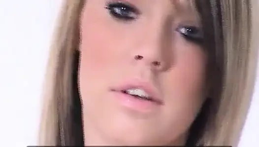 – Baba, göğüslerim için gel