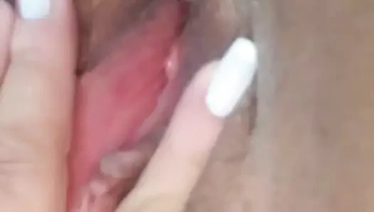 Ateşli ve yaramaz genç kız.