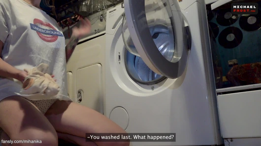 Yardım et, üvey kardeşim! sıkıştım!