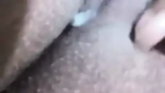 Üvey kız kardeş boşalıyor