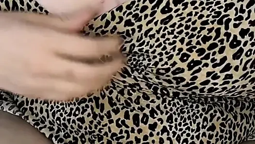 Büyük memeli Arap madam sawsan ve yarak suudi sarışın