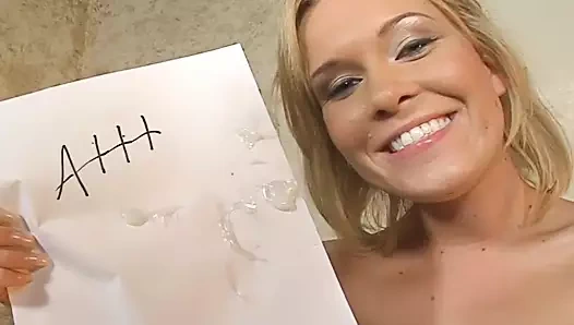 Blondine hat das erste mal Analsex