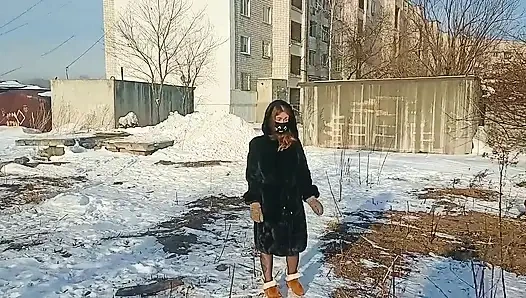 Kış geldi! Bu da demektir ki kürk mantoyla yürüme zamanı geldi!