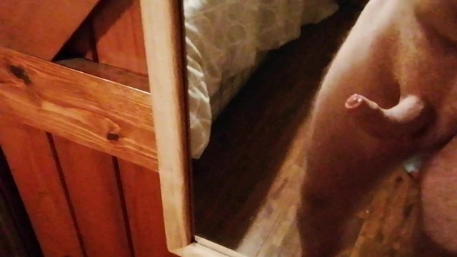 Ukhairybear ayakta masturbasyon yapmak göbek ve bacaklar ile