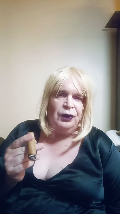 Bölüm 4 - BBW TV, BDSM ve Kink dünyasındaki uzun yıllarını anlatıyor