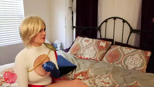 İyiye karşı kötü! babes siri pornstar ve alex şans cosplay!