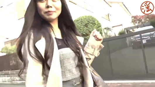 Japon üniversiteli kızı alıp büyük zenci yarağıyla sikiyor