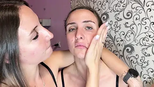 Kırmızı yanak şaplak oyunu