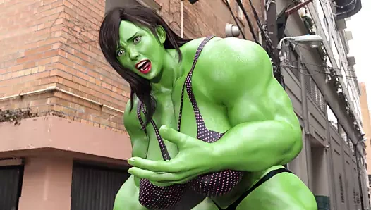 Tifa lockheart o hulk'a dönüşüyor