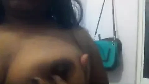 Hintli göğüsler