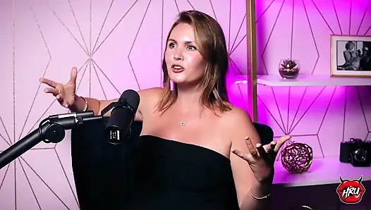 Holly Johnston: Annelerin Onlyfans'a hükmetmelerinin gerçek nedeni