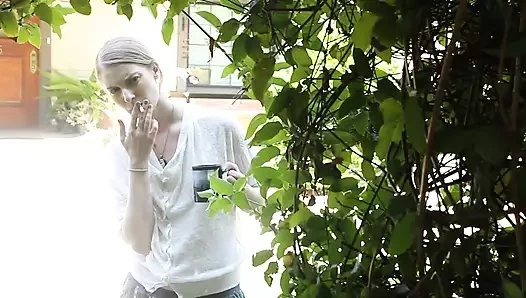 Busty zambak cade ve tille vardır kedi aç lezbiyenler