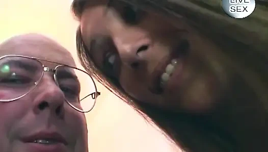 Genişleyen anal rosebud damlayan kalın döl taşması