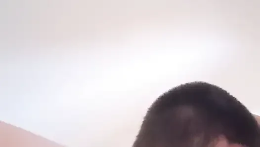 Genç erkek arkadaşımı ye ve kapa çeneni