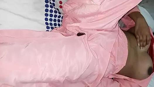 Seksi üvey kız kardeş üvey erkek kardeşleriyle seks yapıyor