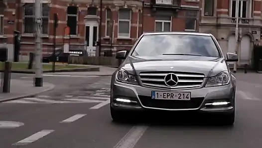 Büyük Memeli Sarışın Orta Yaşlı Seksi Kadın Baştan Çıkarılıyor Ve Tutkuyla Sikiliyor