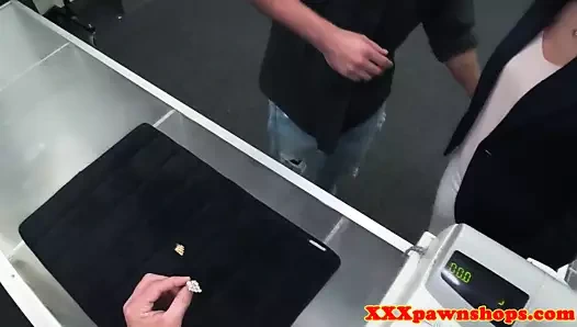 saksocu rehinci karıcık dövülerek tarafından komisyoncu