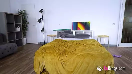 Lola Emme bizimle çekim yaptıktan sonra beklenmedik seks yapıyor!