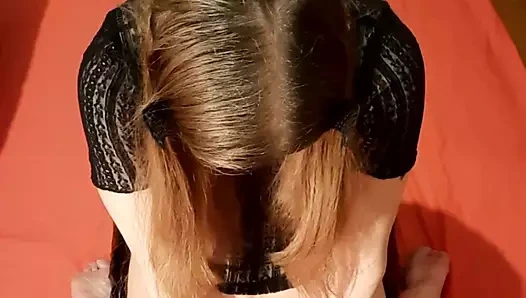 Boğuyorum ve sarılmış kölemin yüzünü sikiyorum!