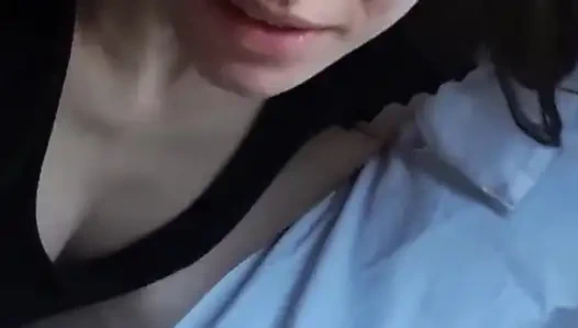 Trende seyahat ederken sikilecek ve ağzıma lezzetli bir sabah boşalması için yeterince şanslıydım