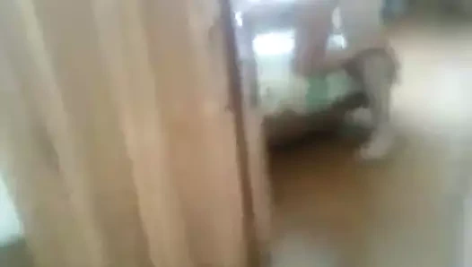 Otelde komşu ve eşim