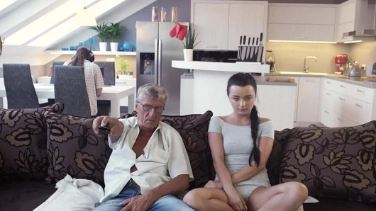 Adım baba4k. ağzına cumshot baba güzel seks doruk noktasına ve..