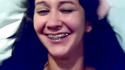 Güzel yüze boşalma