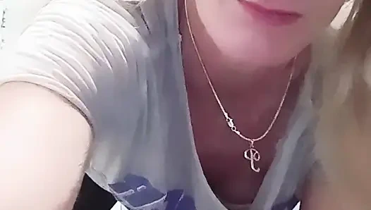 Komşuya Terliklerimi Satıyorum