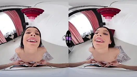 La tenue perverse d’Asandra Dewy se termine par une pipe brutale et une baise - teenmegaworld