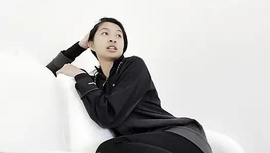 Asyalı ev sahipesi cfnm