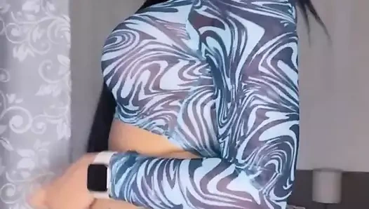 Naughty'i gösteriyor