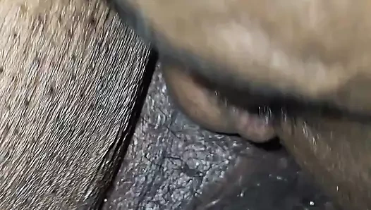 Karısının kıçını ve amını yana doğru yalamak