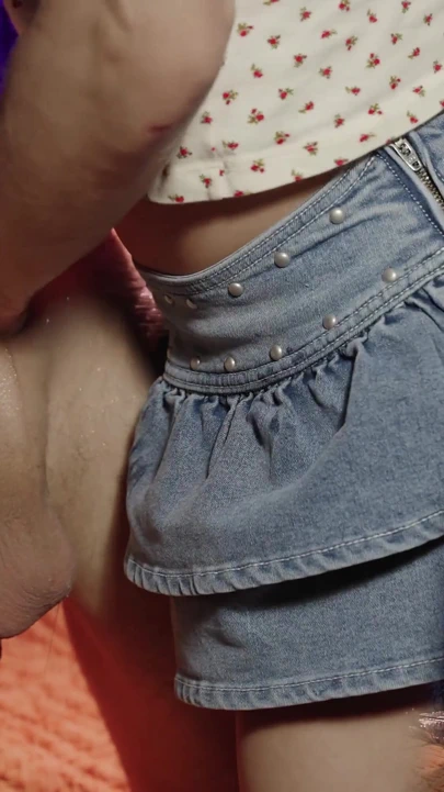 Götümü genişlet anal kraliçe gia derza