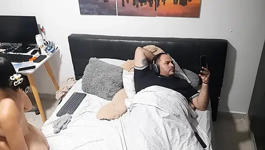 Erkek arkadaşımı seks yapmaya teşvik ediyorum.