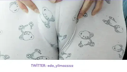 CAMELTOE- SWOLLEN PUSSY- MASTURBATE WITH PAJAMA- RUBBING PUSSY WITH PAJAMA