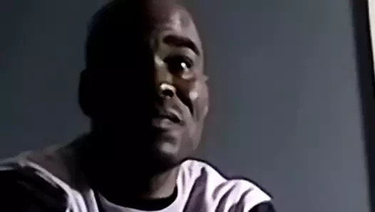 Yakışıklı siyah amatör vuruş onun bbc ve spits sıcak cesaret