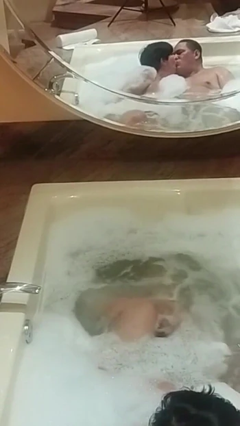 Сногсшибательный момент из "Романтического свидания с моей женой"