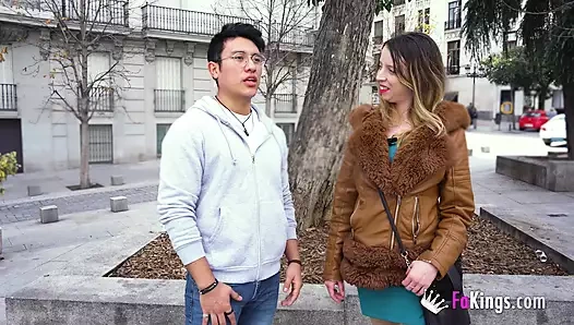 Melanie Dior bizim için en iyi arkadaşını sikmeden Madrid'den ayrılamadı!