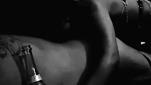 Baştan çıkarıcı ve şehvetli