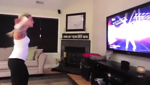 Pvp Jeana ateşli götünü sallıyor