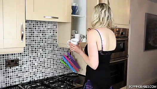 Sapphire - mutfak striptiz