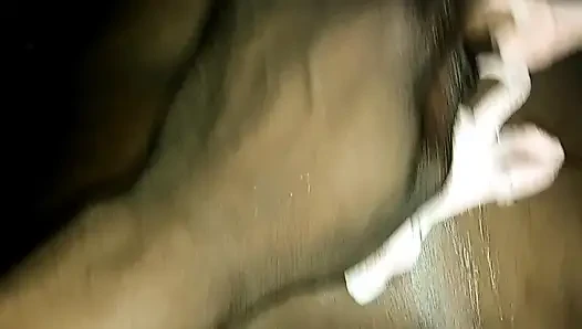 Видео она прислала своему Candauliste.