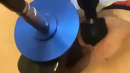 Kamerayı buldum ve kendimi boşaltmaya karar verdim